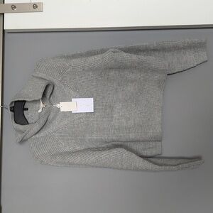 NWT. WAYF Sweater. Women's sweater. Women's XL sweater.
